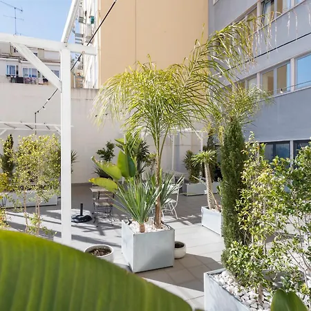 Neegroni Balcony In - By Misha's Place 1a * 리스본