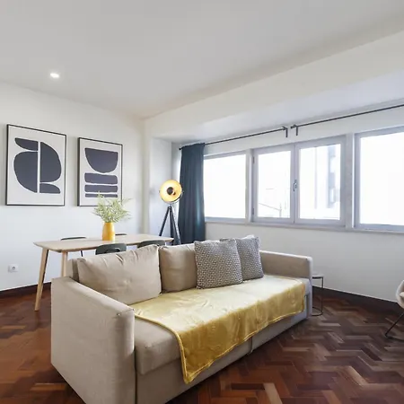 Neegroni Balcony In - By Misha's Place 1a Апартаменты Лиссабон