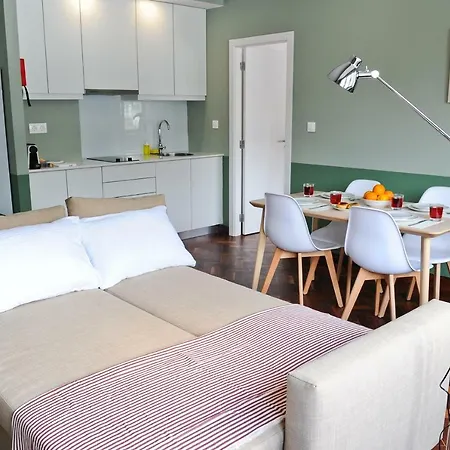 아파트 Neegroni Balcony In - By Misha's Place 1a 리스본
