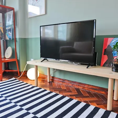 Neegroni Balcony In - By Misha's Place 1a